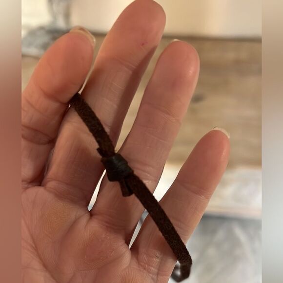 Boho 36” leather necklace with silver O Ring- can be used as hanger for glasses - Picture 7 of 8